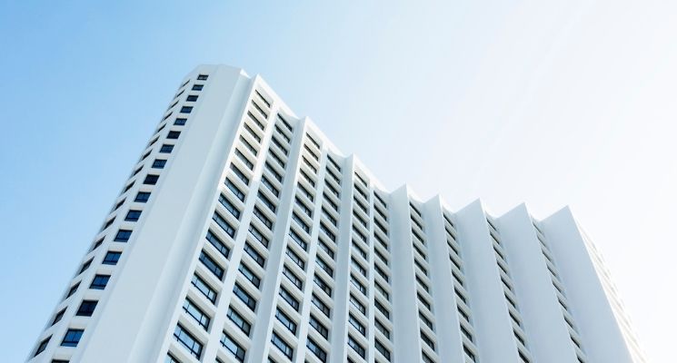 ukuran genset hotel