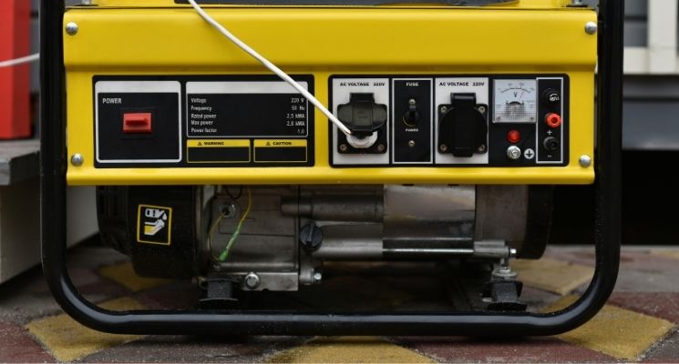 apakah perbedaan antara dinamo dan generator